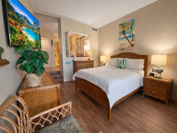 Luxurious 6-Bedroom Retreat in Kaanapali